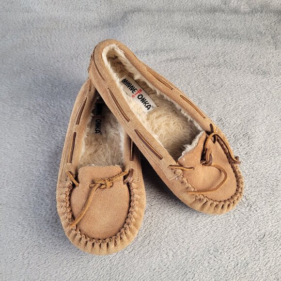 Minnetonka Women's Cally Slippers 4011 Size 8 Hard Sole Slip On Faux Fur Casual - Picture 1 of 11